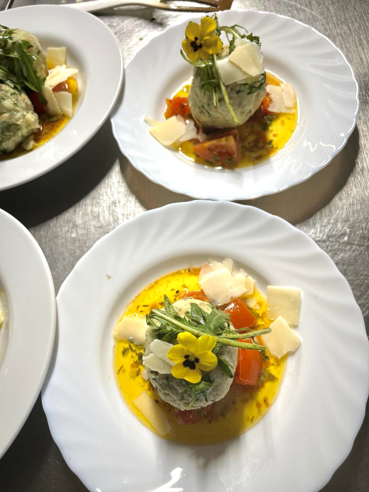 Knödel mit Parmesan